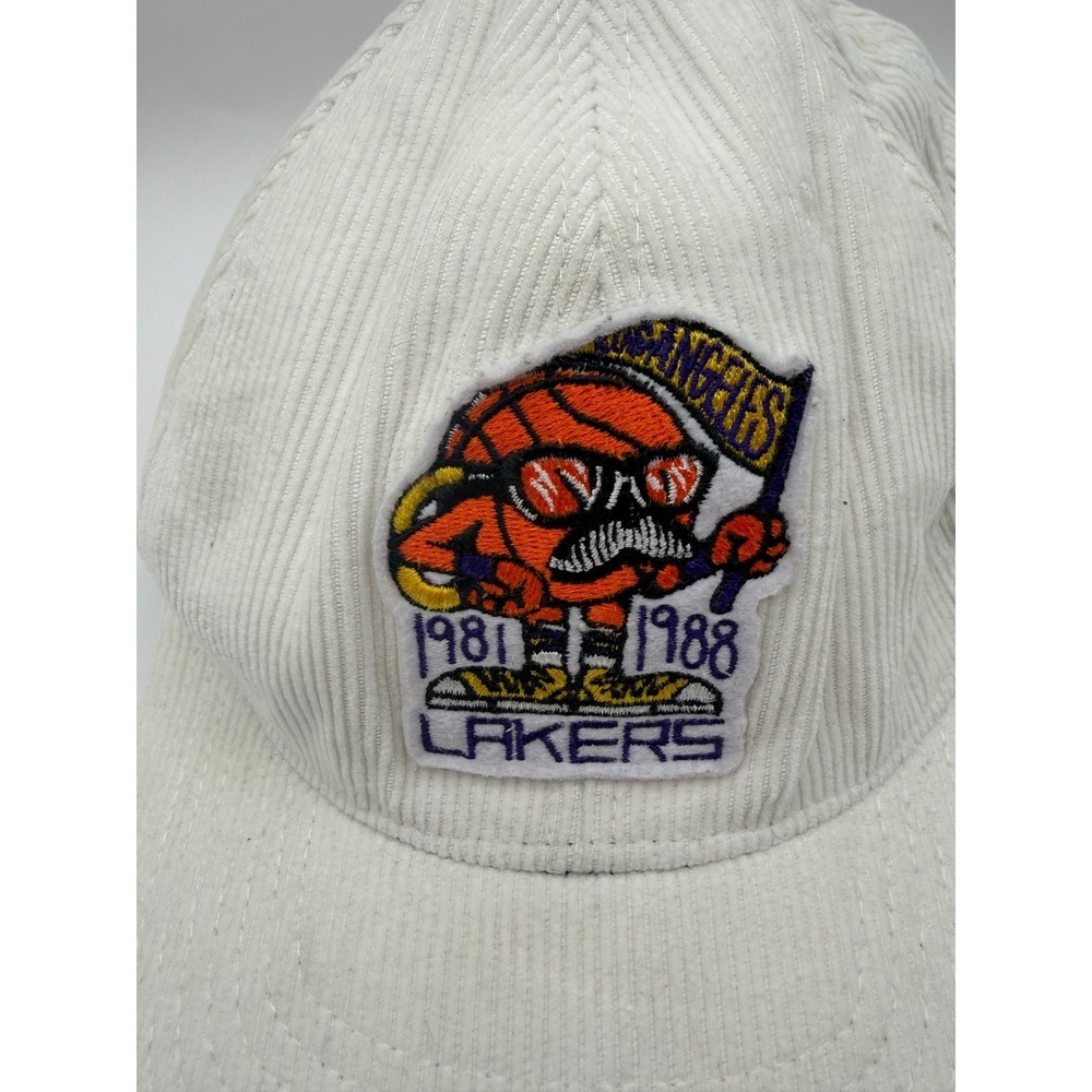 Mitchell & Ness Los Angeles Lakers Corduroy Snapback White 1981 1988 NBA Vintage